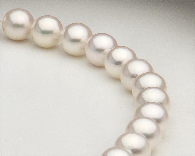 Japanese Akoya Pearls at SelecTraders