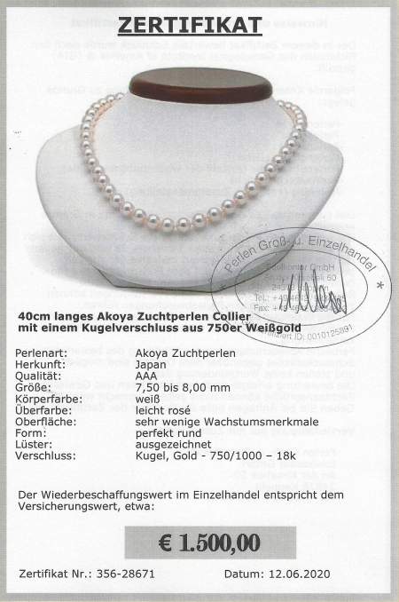 White pearl necklace at SelecTraders