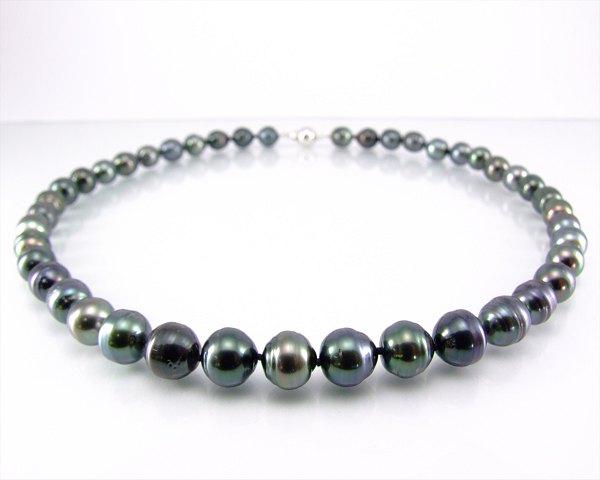 Lightly green baroque pearl necklace