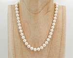 Freshwater Pearl Necklaces at SelecTraders