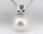 Pendant with White South Sea Pearl